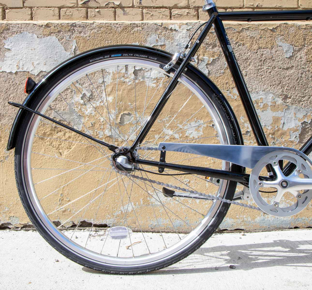 Pelago Bristol 3-Speed Model One City Bike in Black - Chainguard